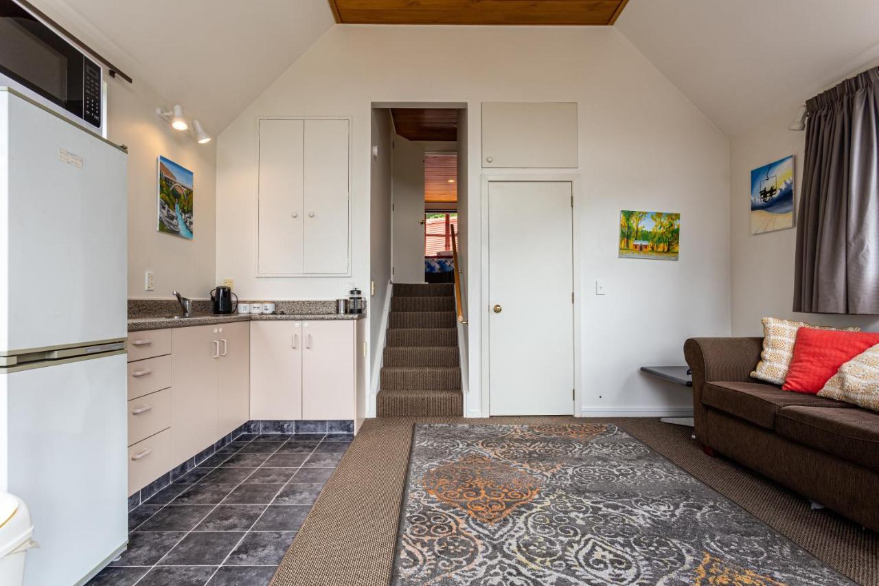 Hot Tub And Views Over Central Queenstown - Entire Holiday House Zewnętrze zdjęcie