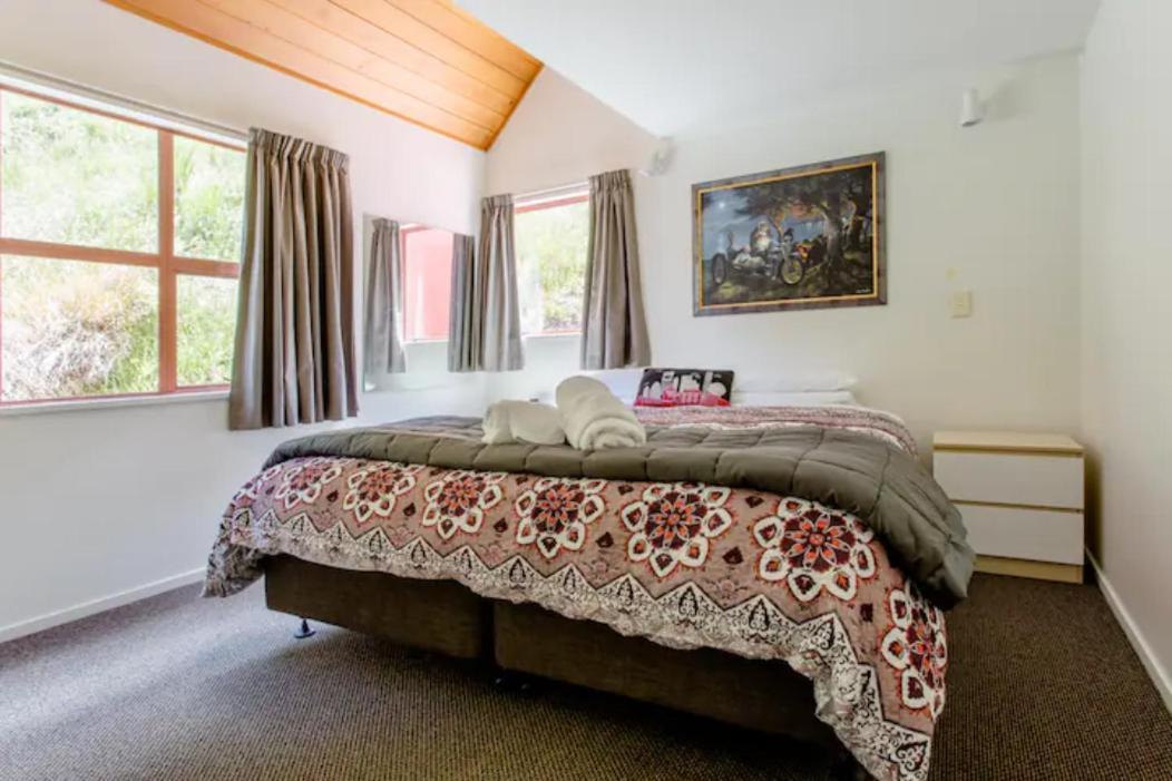 Hot Tub And Views Over Central Queenstown - Entire Holiday House Zewnętrze zdjęcie