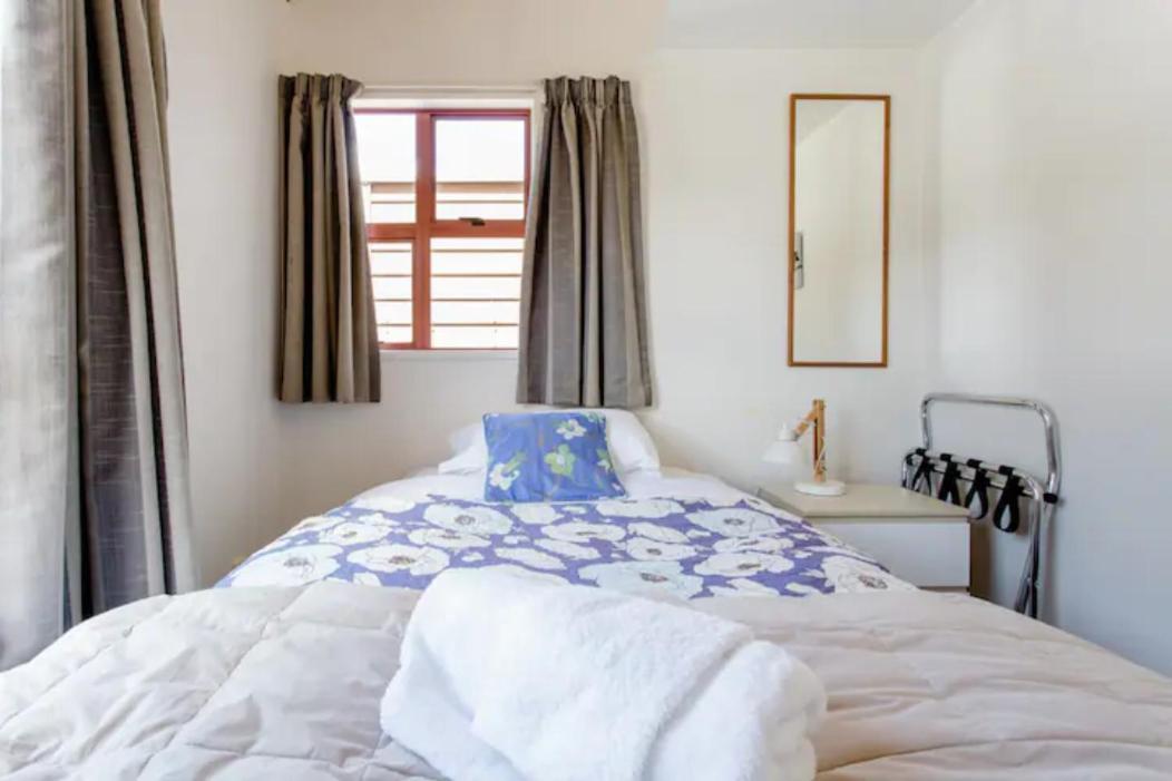 Hot Tub And Views Over Central Queenstown - Entire Holiday House Zewnętrze zdjęcie